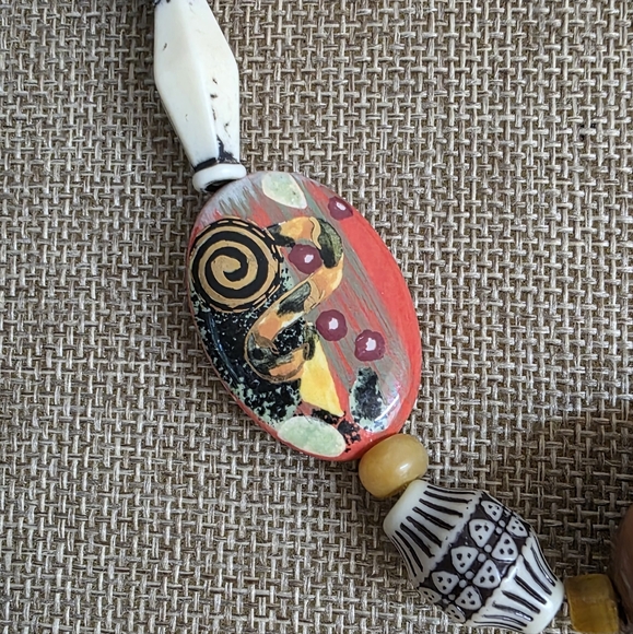 Vintage Trade Beads and ostrich eggshell Necklace featuring a mix of materials - Picture 2 of 8